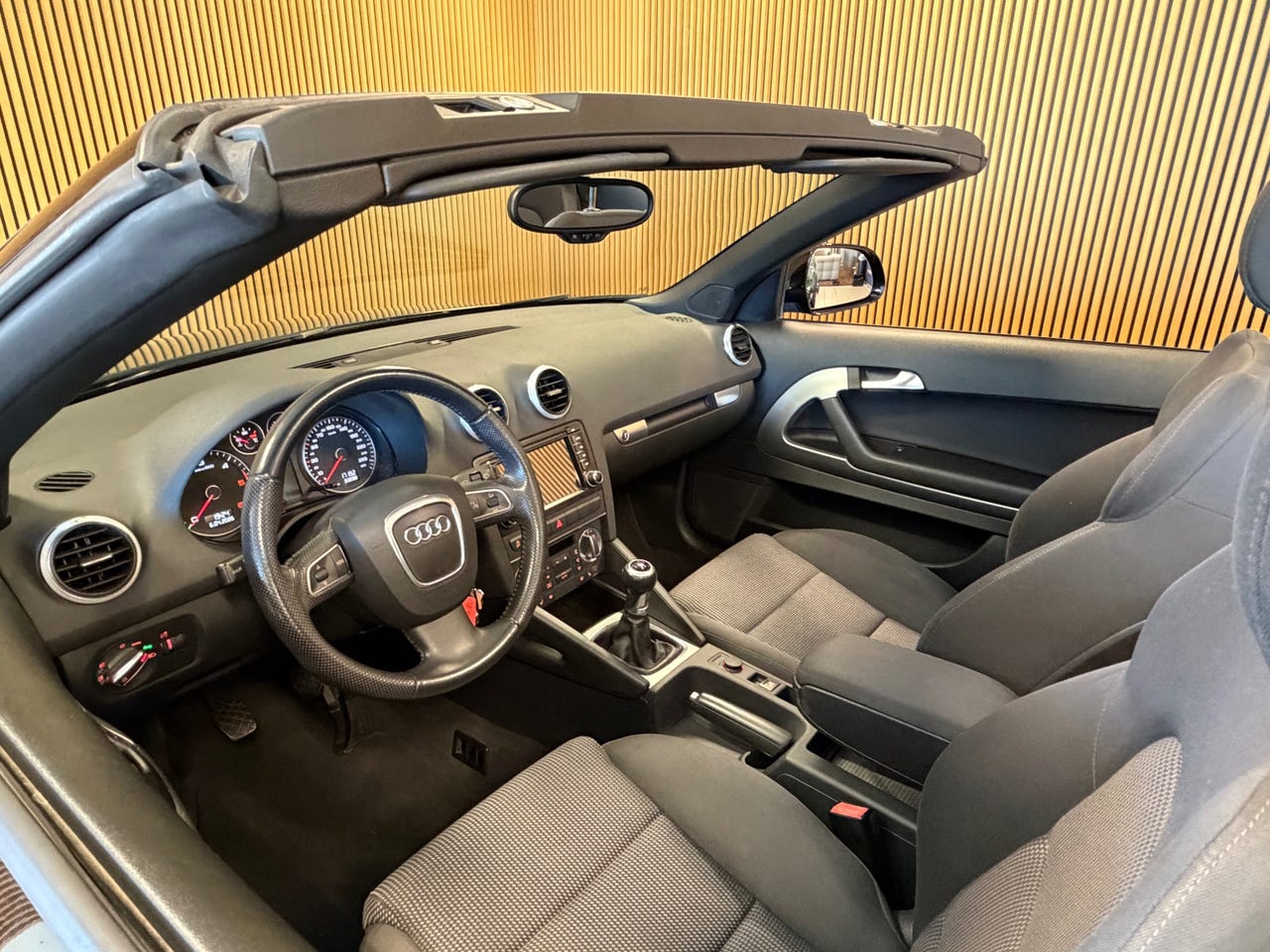 Audi A3 Cabriolet 1.6 TDI 2010 – Image 23