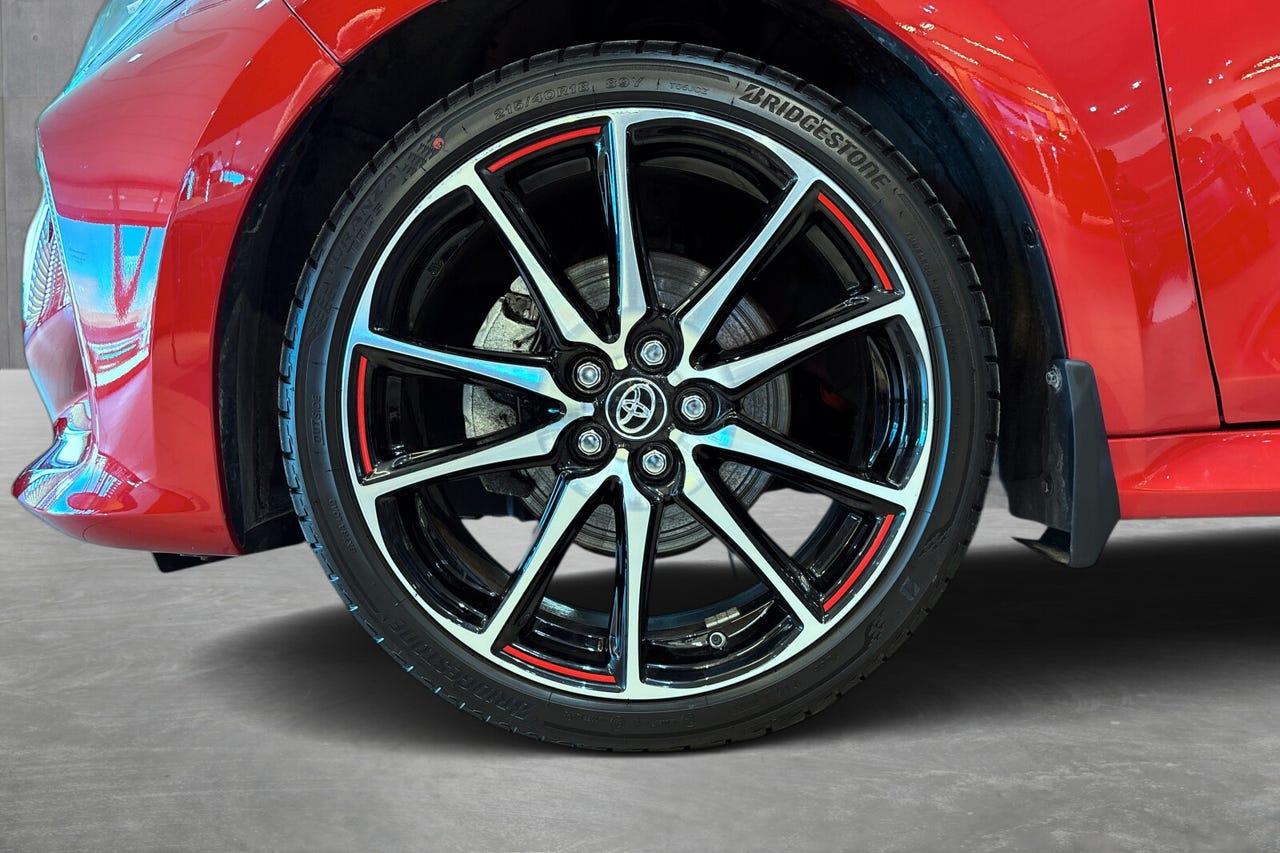 Toyota Yaris 1.5 Hybrid GR Sport 2022 – Image 8