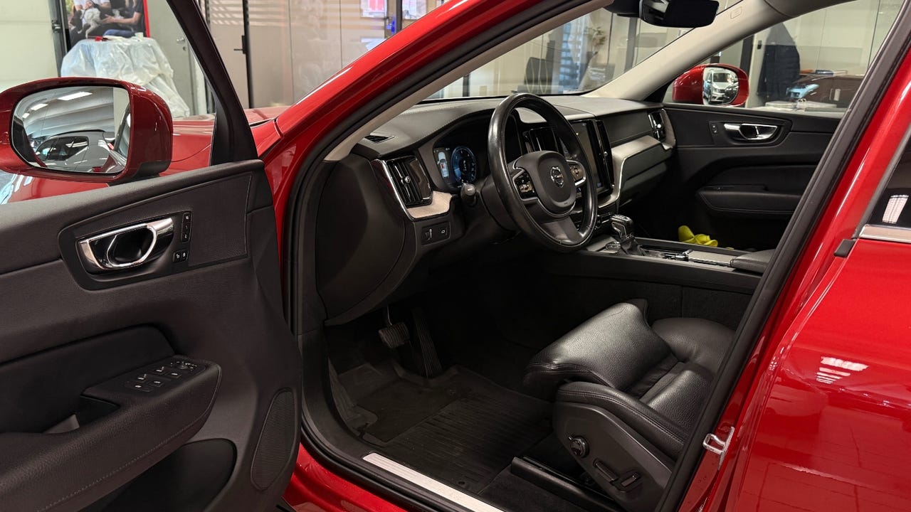 Volvo XC60 D4 AWD Inscription 2019 – Image 29