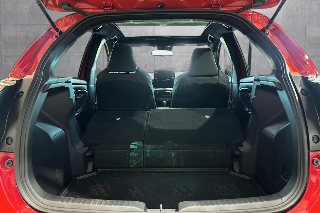 Toyota Yaris 1.5 Hybrid GR Sport 2022 – Image 17