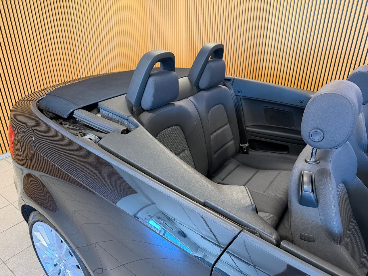 Audi A3 Cabriolet 1.6 TDI 2010 – Image 11
