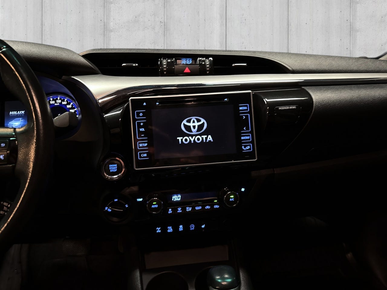 Toyota Hilux SR+ 2.4 D-4D 2016 προς Πώληση | 4x4 – Image 35