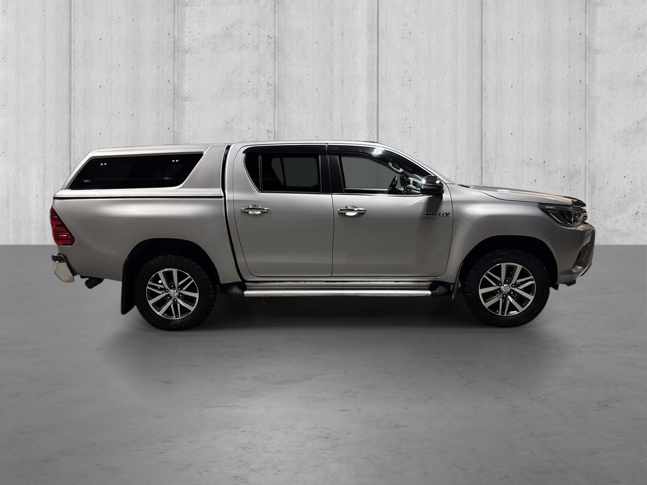 Toyota Hilux SR+ 2.4 D-4D 2016 προς Πώληση | 4x4 – Image 5