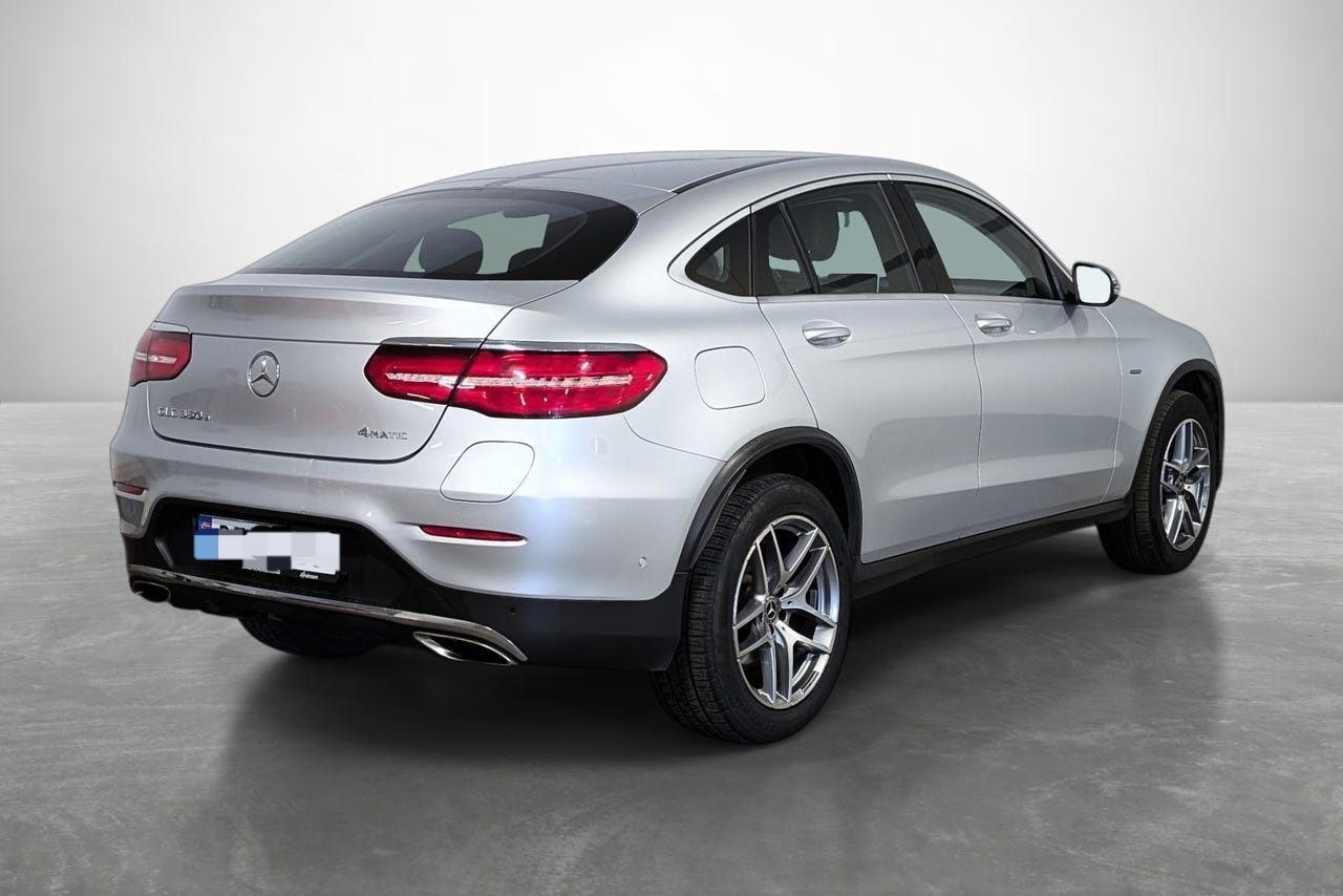 Mercedes-Benz GLC 350e 4MATIC Coupé AMG Line 2018 – Image 5