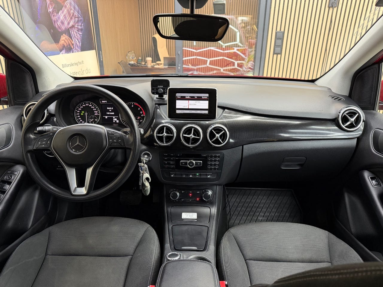 Mercedes-Benz B 180 CDI Automatic 2013 – Image 22