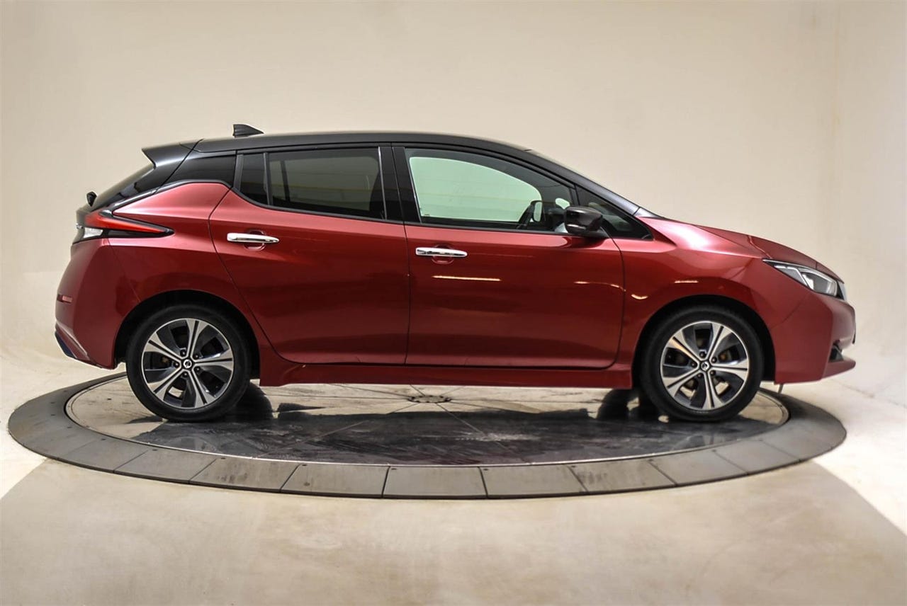 Nissan Leaf Tekna 40 kWh 2021 | Ηλεκτρικό Αυτοκίνητο με 360° Κάμερα και Δερμάτινα Καθίσματα – Image 8