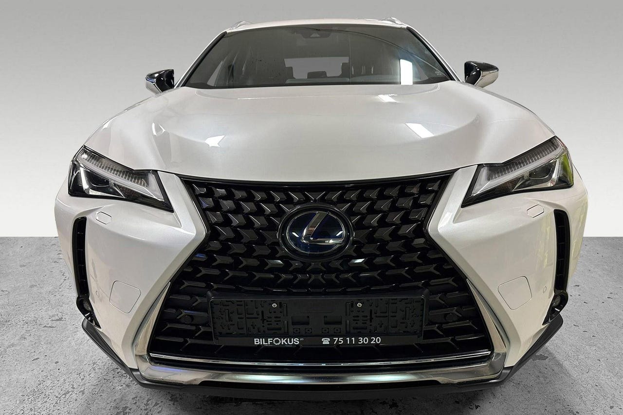 Lexus 10 000 €