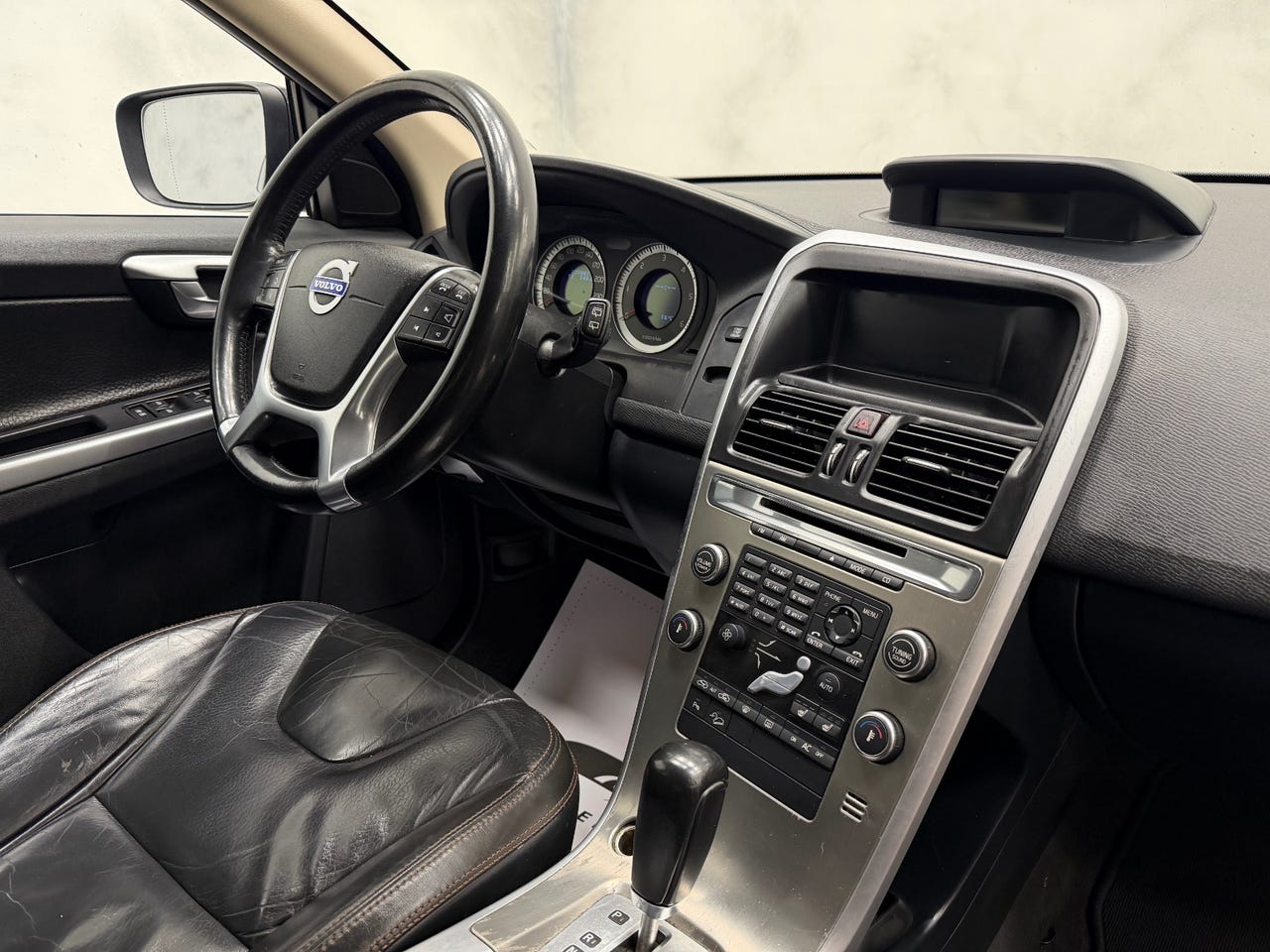 Volvo XC60 στα 6.000 € – Image 21