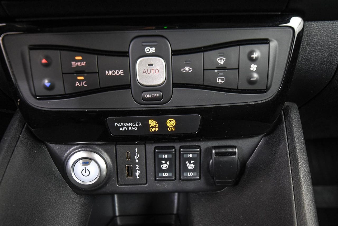 Nissan Leaf Tekna 40 kWh 2021 | Ηλεκτρικό Αυτοκίνητο με 360° Κάμερα και Δερμάτινα Καθίσματα – Image 13