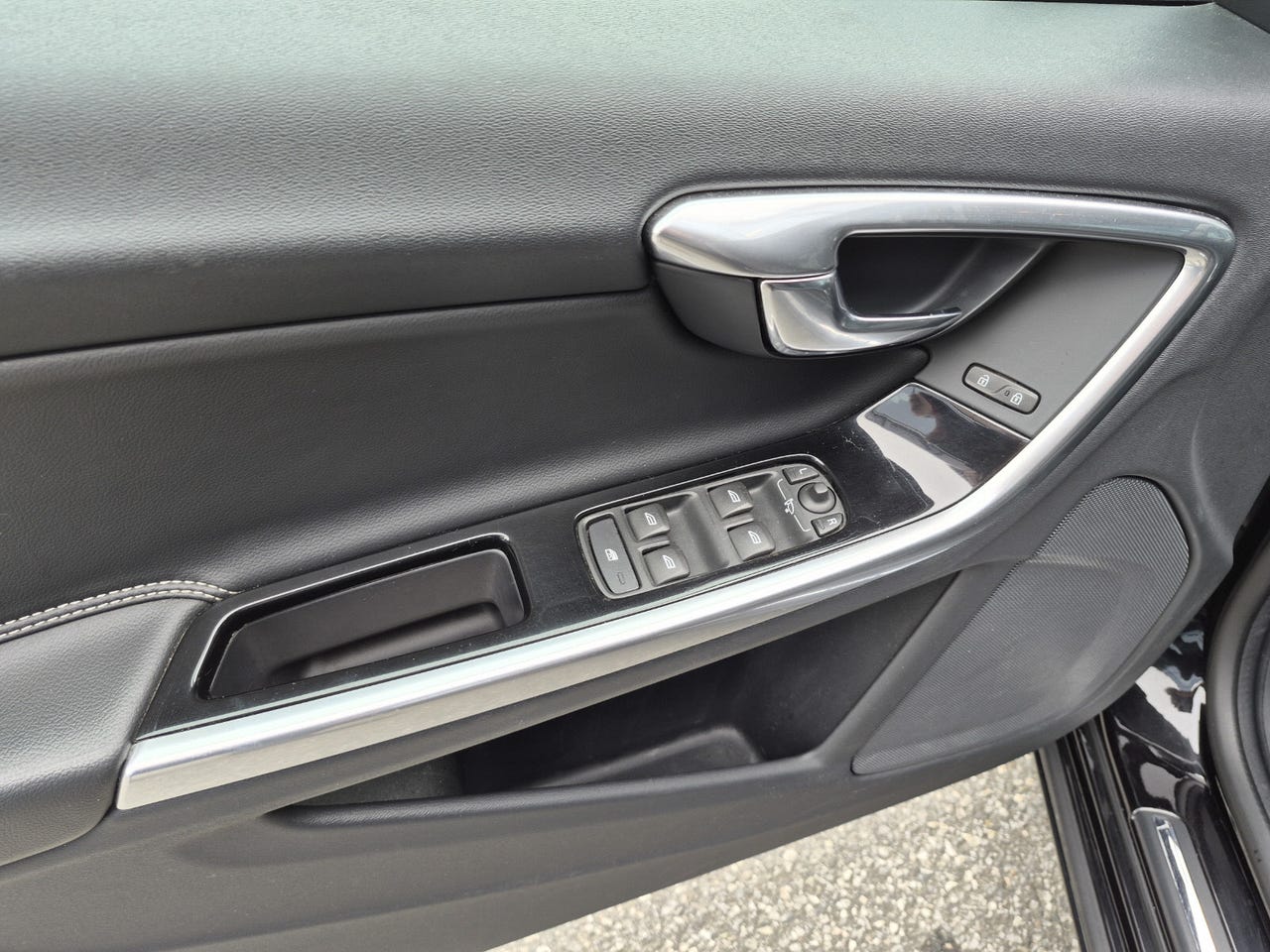 Volvo V60 στα 9.000 € – Image 19