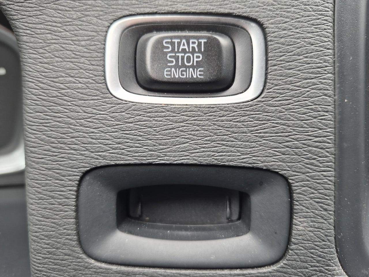 Volvo V60 στα 9.000 € – Image 13