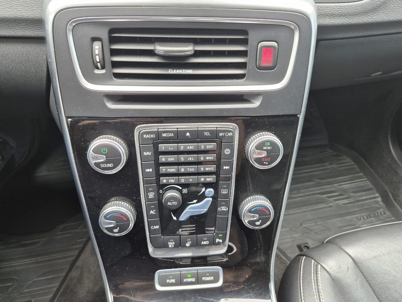 Volvo V60 στα 9.000 € – Image 16