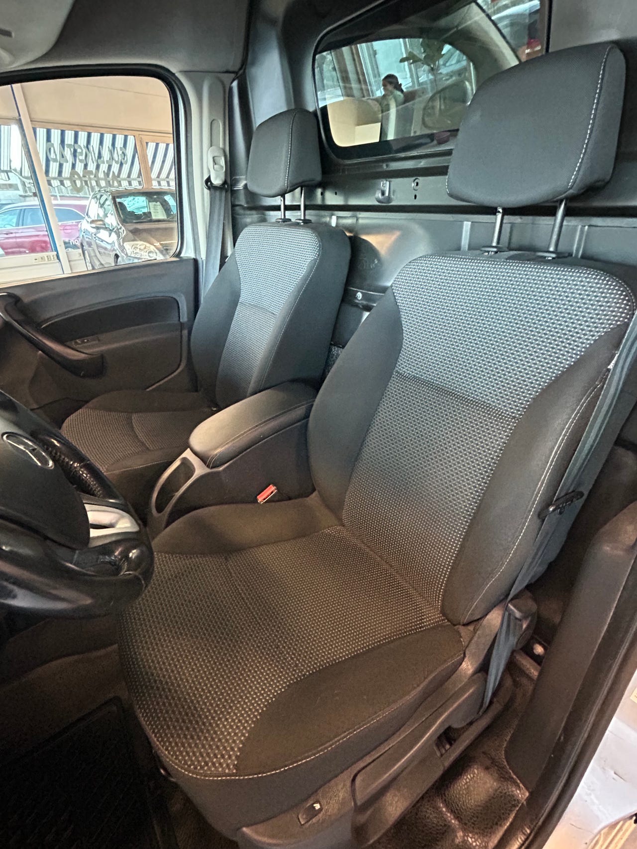 Mercedes-Benz Citan 109 CDI 2015 προς Πώληση στην Ελλάδα | Επαγγελματικό Van Diesel – Image 14