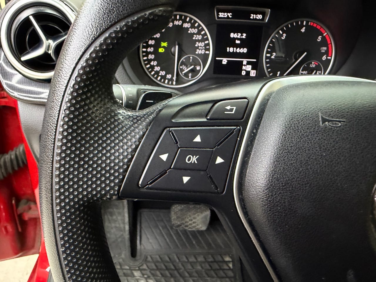 Mercedes-Benz B 180 CDI Automatic 2013 – Image 28