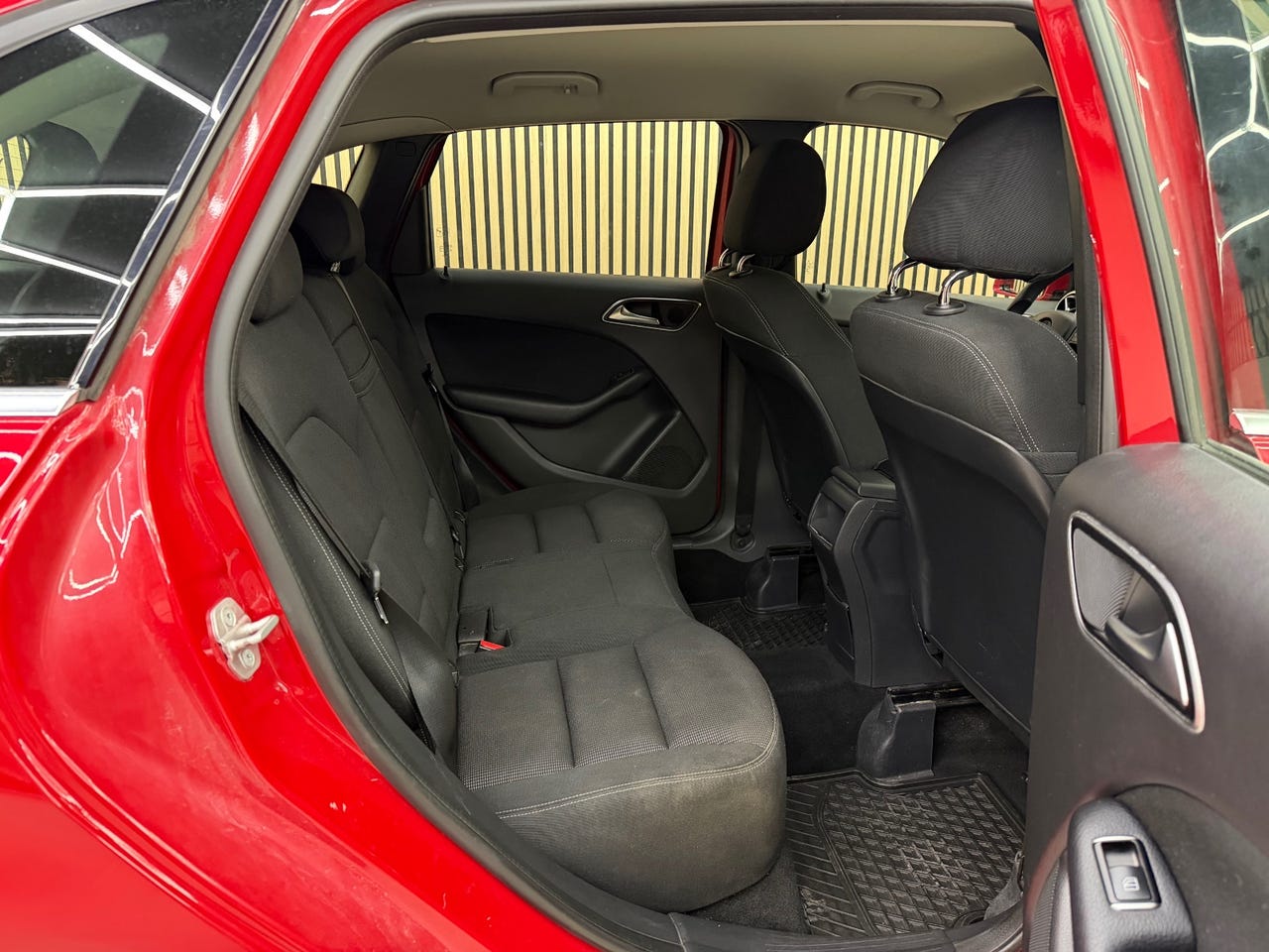 Mercedes-Benz B 180 CDI Automatic 2013 – Image 24