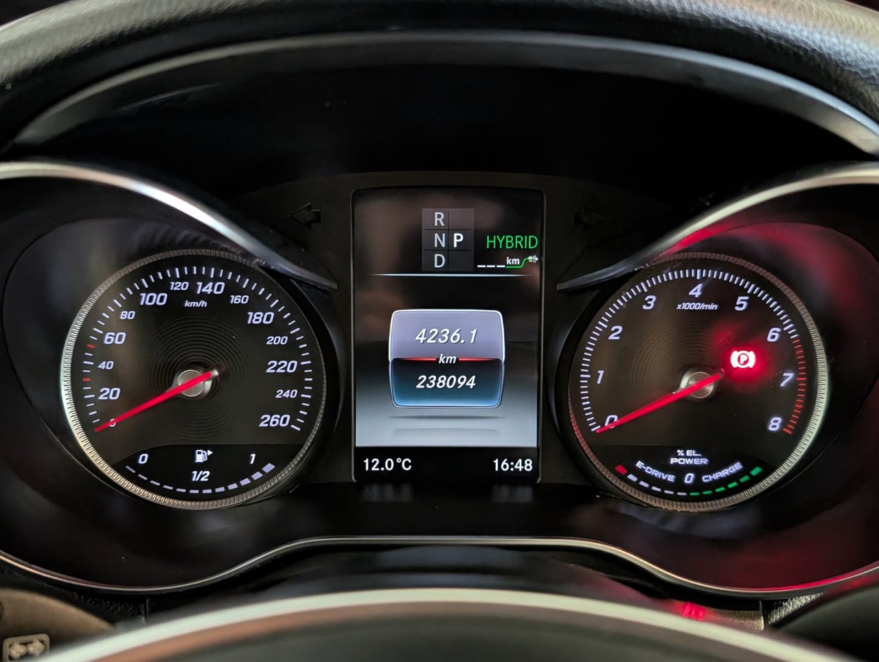 Mercedes-Benz GLC 350e 4MATIC Coupé AMG Line 2018 – Image 12