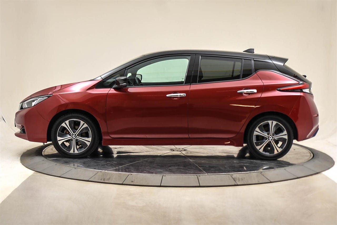 Nissan Leaf Tekna 40 kWh 2021 | Ηλεκτρικό Αυτοκίνητο με 360° Κάμερα και Δερμάτινα Καθίσματα – Image 9