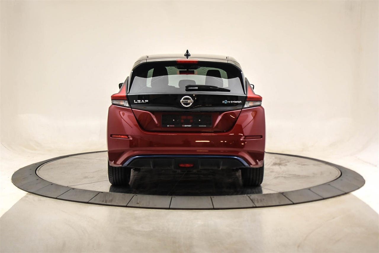 Nissan Leaf Tekna 40 kWh 2021 | Ηλεκτρικό Αυτοκίνητο με 360° Κάμερα και Δερμάτινα Καθίσματα – Image 5