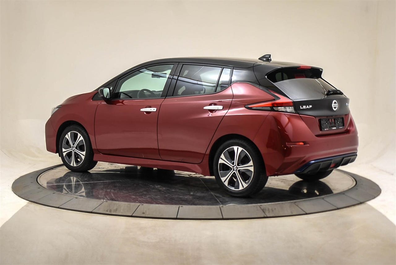 Nissan Leaf Tekna 40 kWh 2021 | Ηλεκτρικό Αυτοκίνητο με 360° Κάμερα και Δερμάτινα Καθίσματα – Image 6