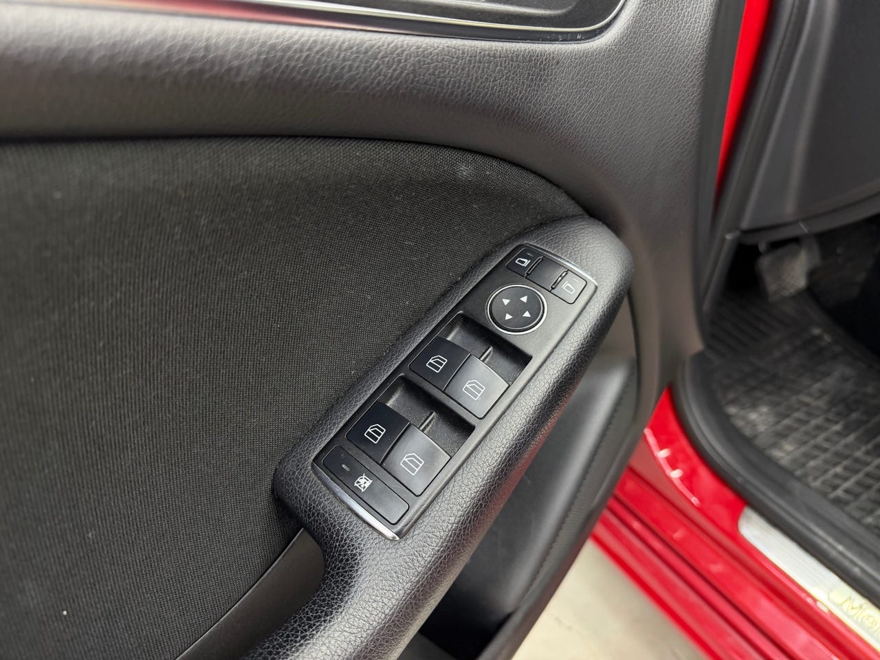 Mercedes-Benz B 180 CDI Automatic 2013 – Image 31