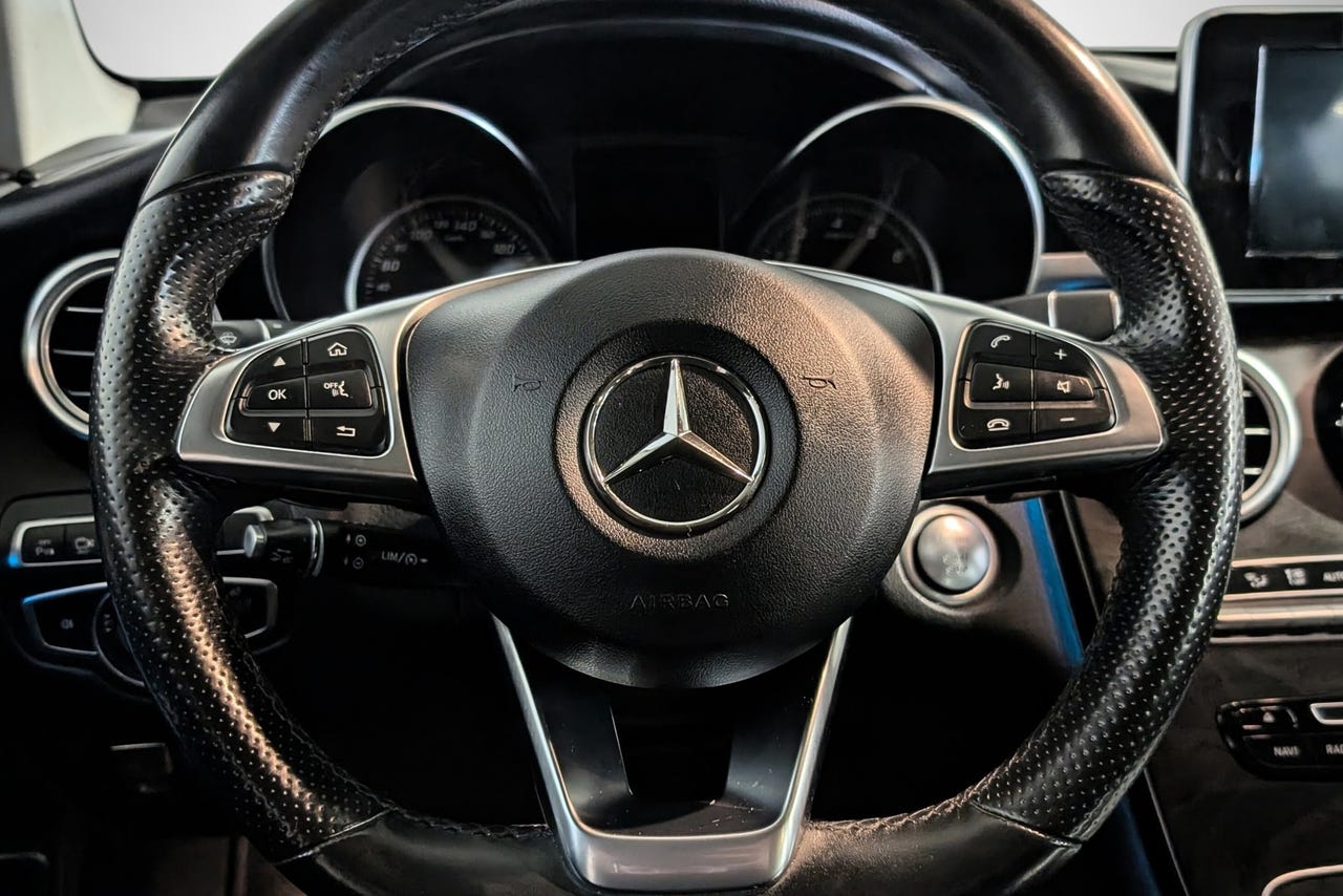 Mercedes-Benz GLC 350e 4MATIC Coupé AMG Line 2018 – Image 14