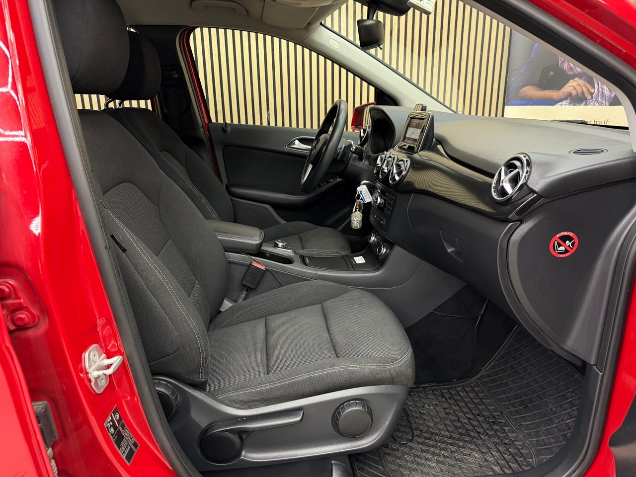 Mercedes-Benz B 180 CDI Automatic 2013 – Image 25