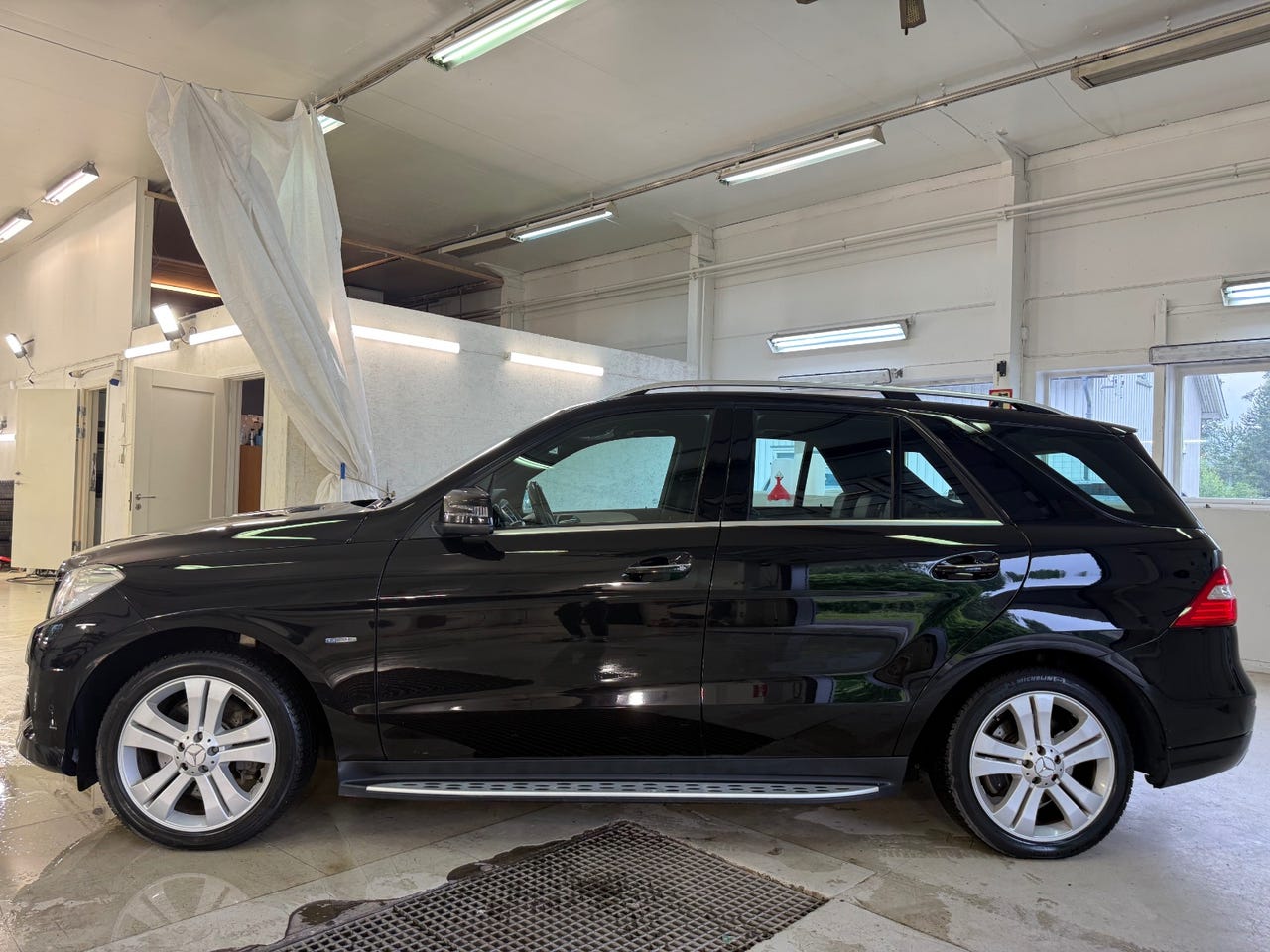 Mercedes-Benz ML250 BlueTEC 4MATIC AMG 2012 προς Πώληση στην Ελλάδα | Premium SUV 204 hp – Image 4