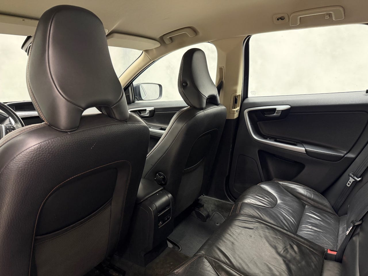Volvo XC60 στα 6.000 € – Image 9