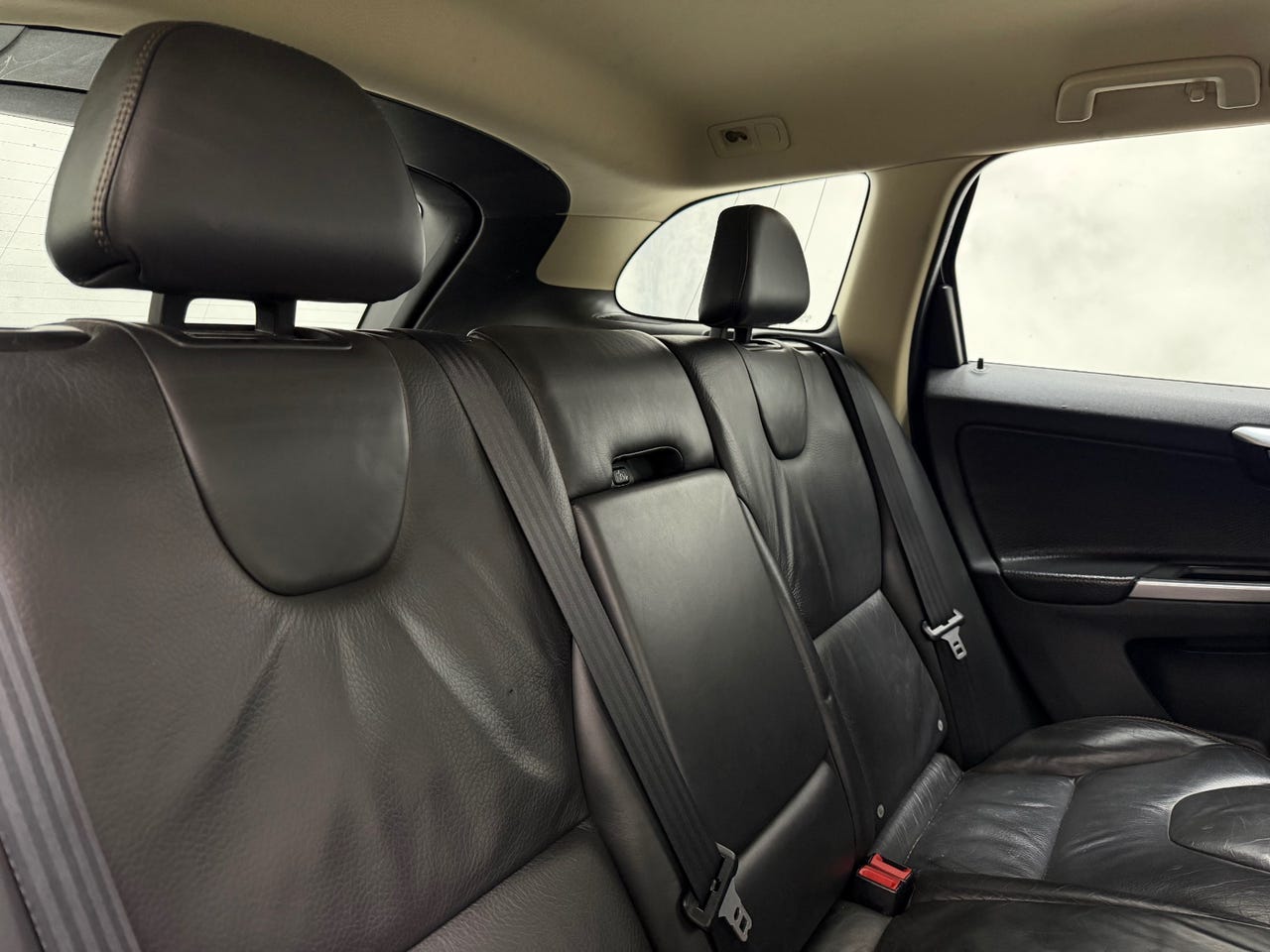 Volvo XC60 στα 6.000 € – Image 8