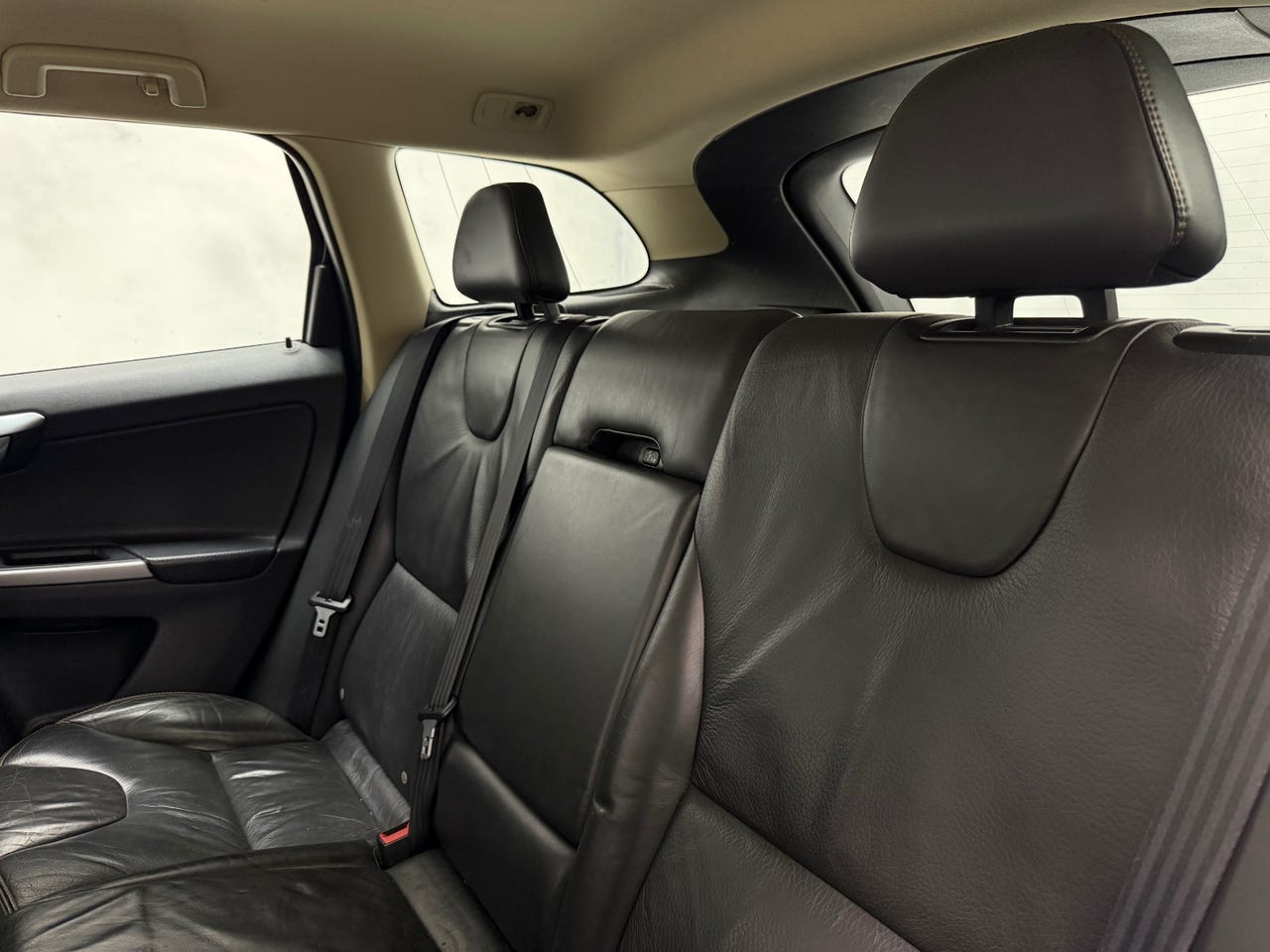 Volvo XC60 στα 6.000 € – Image 10