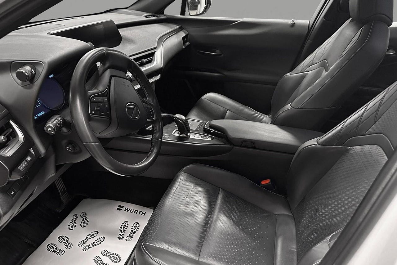 Lexus 10 000 € – Image 16