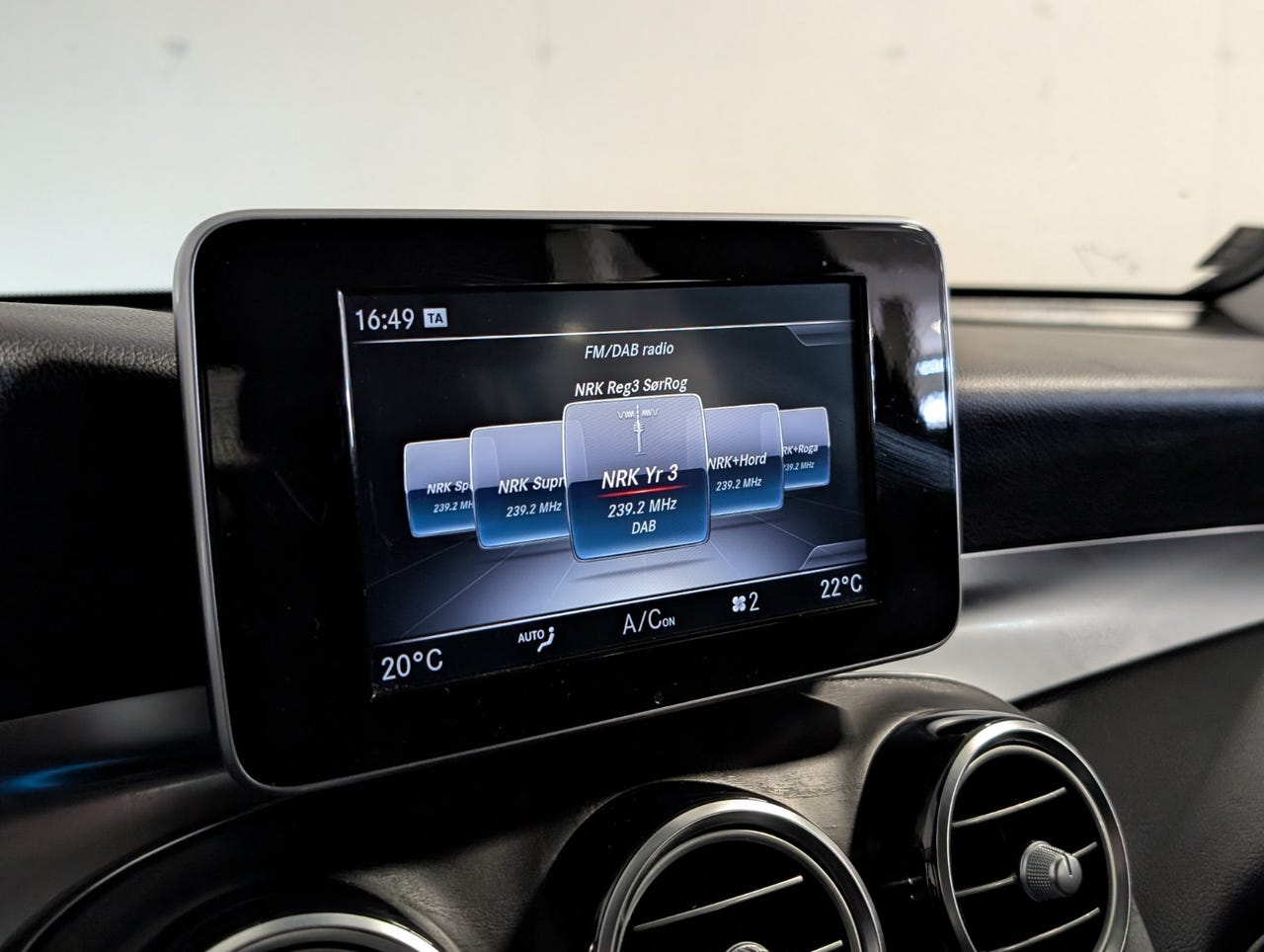 Mercedes-Benz GLC 350e 4MATIC Coupé AMG Line 2018 – Image 9