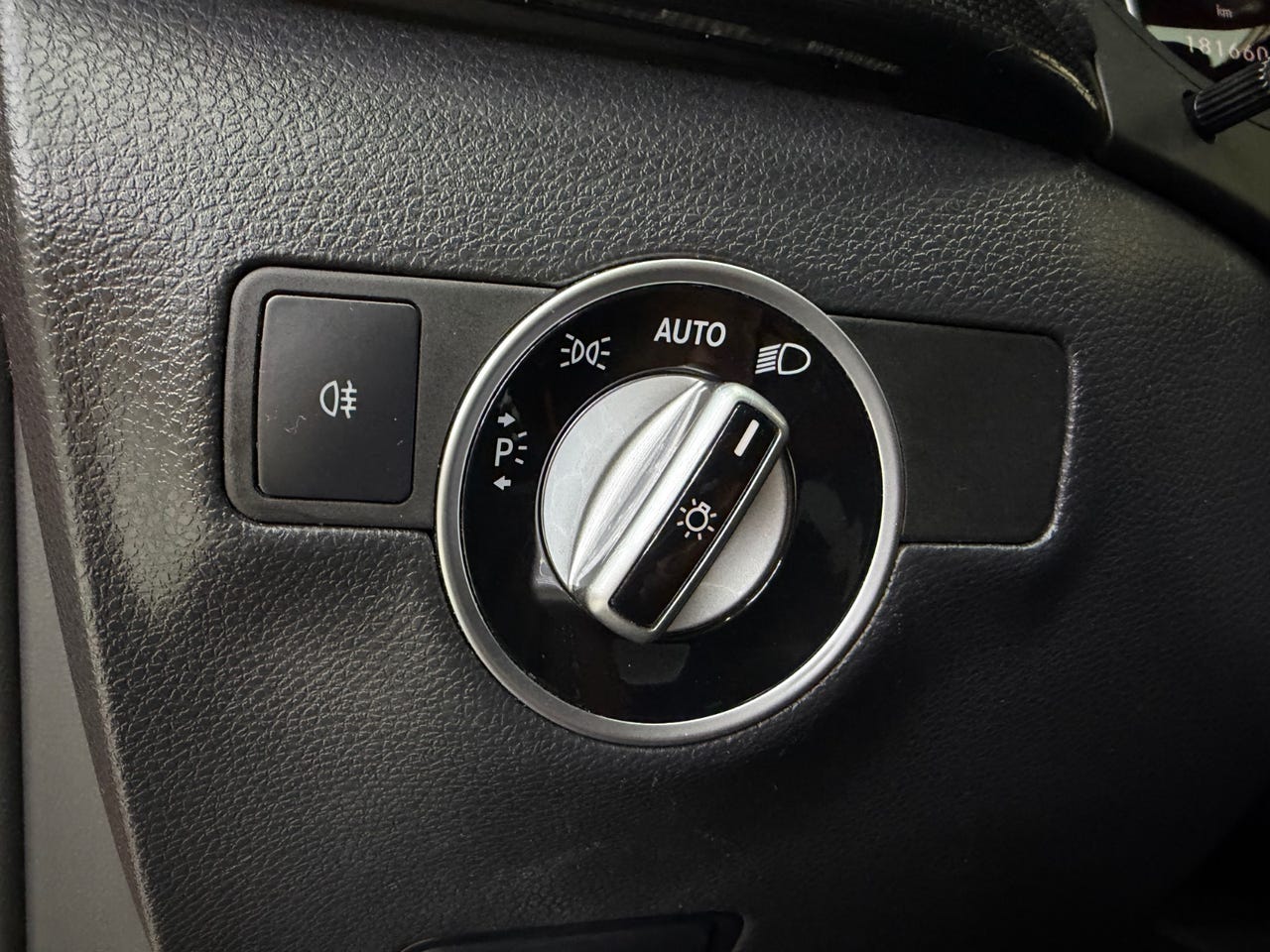 Mercedes-Benz B 180 CDI Automatic 2013 – Image 32