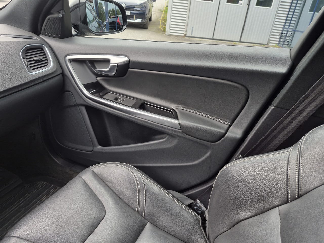 Volvo V60 στα 9.000 € – Image 26