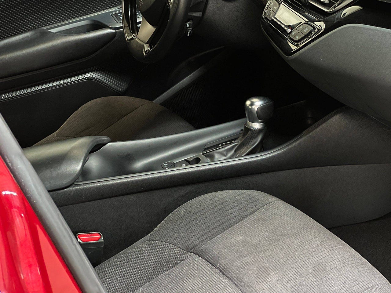 Toyota C-HR 1.8 Hybrid 2019 – Image 31