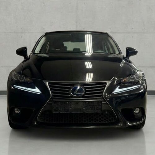 Lexus IS300h 7.000 €