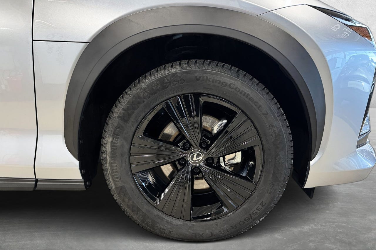 Lexus RZ300e por 16 000 € – Image 9