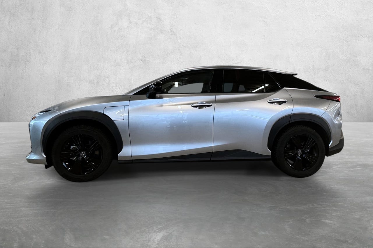 Lexus RZ300e por 16 000 € – Image 7